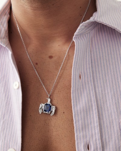 The Sapphirus Aquila Necklace 