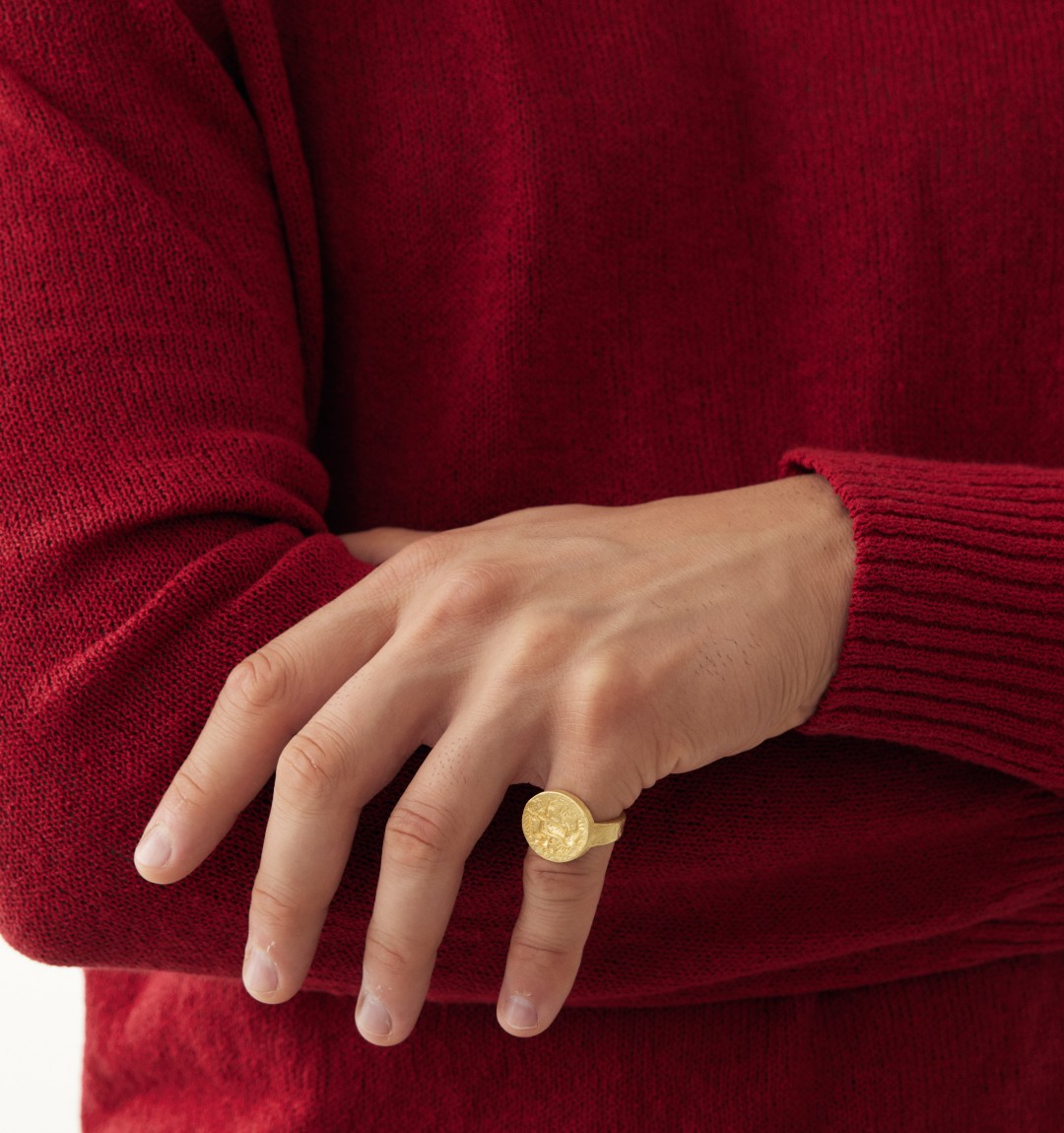 The Alles Capre Ring