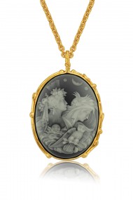 The Venari Necklace